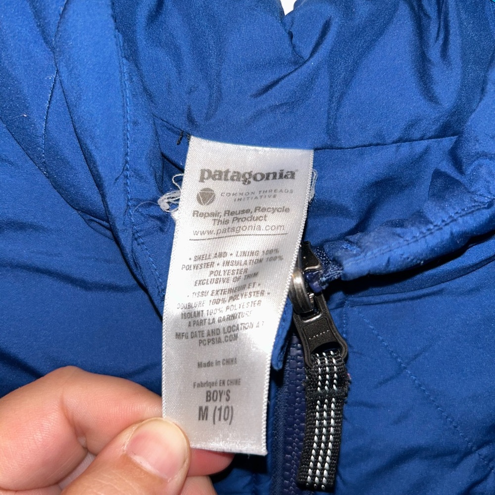 Patagonia Kids Navy Blue Quilted Puffer Jacket - Picture 3 of 5